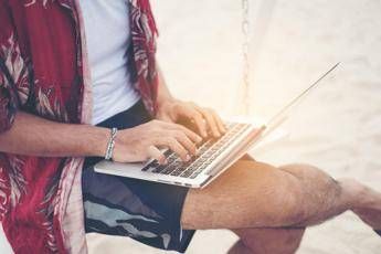 Agosto in città: sei modi per 'sopravvivere' con le App Agosto in città: sei modi per 'sopravvivere' con le App