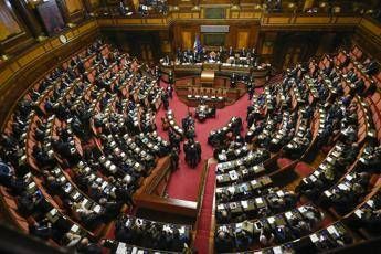Legittima difesa, via libera al Senato Legittima difesa, via libera al Senato