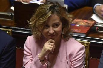 Vaccini, Grillo: Avanti con obbligo flessibile Vaccini, Grillo: Avanti con obbligo flessibile