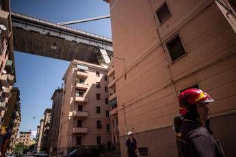 Due ore e 50 scatoloni, sfollati Ponte rientrano a casa Due ore e 50 scatoloni, sfollati Ponte rientrano a casa