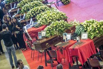 Mio figlio andava a lavorare, ora voglio giustizia Mio figlio andava a lavorare, ora voglio giustizia