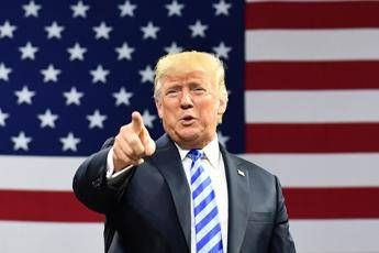 Trump minaccia dazi su auto Ue Trump minaccia dazi su auto Ue