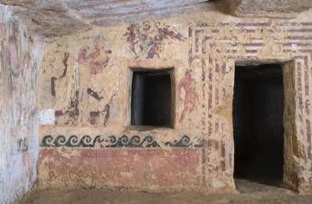 Restaurata grazie al Fai la Tomba degli Scudi di Tarquinia Restaurata grazie al Fai la Tomba degli Scudi di Tarquinia
