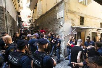 Esplode casa a Napoli, muore donna: era sotto sfratto Esplode casa a Napoli, muore donna: era sotto sfratto