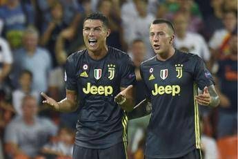 Ronaldo rosso la Juve vince in 10