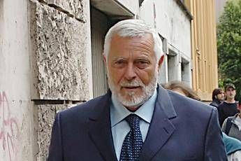 Morto l'ex arbitro Luigi Agnolin Morto l'ex arbitro Luigi Agnolin