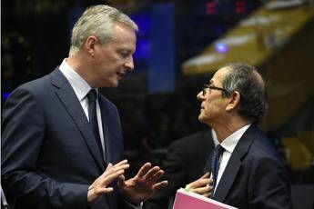 Manovra, scontro con l'Ue Manovra, scontro con l'Ue