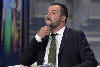 Def alle Camere, 16 mld per reddito cittadinanza e riforma Fornero Def alle Camere, 16 mld per reddito cittadinanza e riforma Fornero