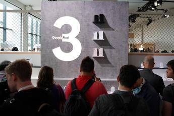 Arrivano i nuovi smartphone Google Arrivano i nuovi smartphone Google