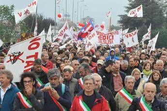 Scontri in Valsusa, condannati 16 No Tav Scontri in Valsusa, condannati 16 No Tav