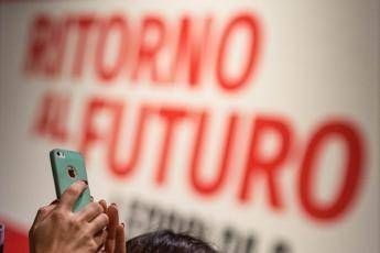 Stoccata di Renzi al governo Stoccata di Renzi al governo