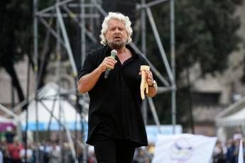 Battuta sull'autismo, il post di Grillo Battuta sull'autismo, il post di Grillo