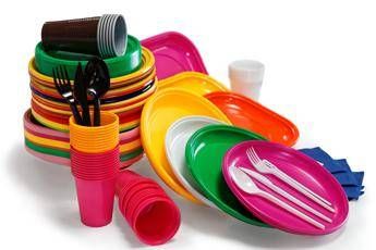 L'Ue dichiara guerra alla plastica usa e getta L'Ue dichiara guerra alla plastica usa e getta
