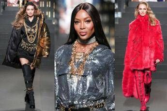 Naomi, Gigi e le altre: sfila Moschino x H&M Naomi, Gigi e le altre: sfila Moschino x H&M