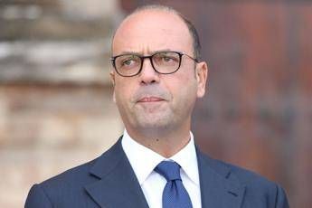 Alfano in Libia, sostegno a dialogo e riconciliazione Alfano in Libia, sostegno a dialogo e riconciliazione