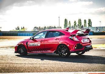 A Magny-Cours record sul giro per la Civic Type R A Magny-Cours record sul giro per la Civic Type R