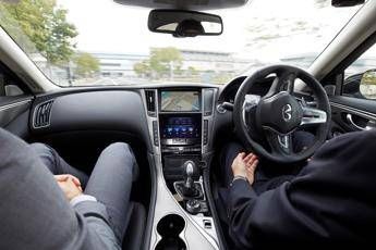 Ecco la Nissan a guida autonoma, test a Tokyo Ecco la Nissan a guida autonoma, test a Tokyo