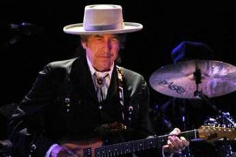 Bob Dylan cancella il Nobel dal proprio sito Bob Dylan cancella il Nobel dal proprio sito