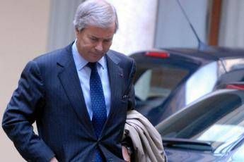 Mediobanca, Bolloré esce dal patto di sindacato Mediobanca, Bolloré esce dal patto di sindacato