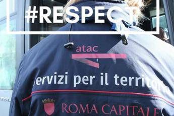 Roma, li trovano senza biglietto: aggrediti tre controllori Atac Roma, li trovano senza biglietto: aggrediti tre controllori Atac