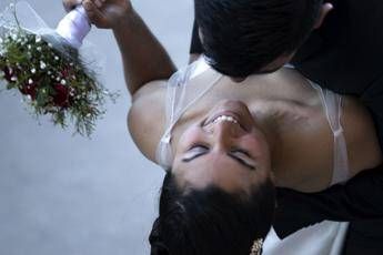 Matrimoni, Roma città più cara fra acconciature e hashtag personalizzati Matrimoni, Roma città più cara fra acconciature e hashtag personalizzati