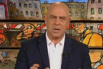 Crozza: Chi non la pensa come questo governo o è un gufo o un partigiano falso /Video Crozza: Chi non la pensa come questo governo o è un gufo o un partigiano falso /Video