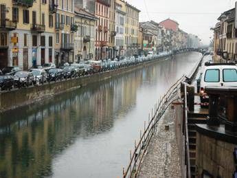 Anziana trovata senza vita nel Naviglio Anziana trovata senza vita nel Naviglio