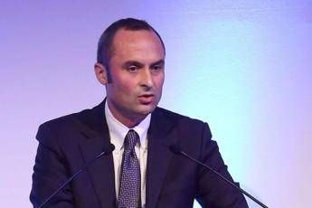 Unioni civili, il ministro Costa: Basta alla giurisprudenza creativa sulle adozioni Unioni civili, il ministro Costa: Basta alla giurisprudenza creativa sulle adozioni