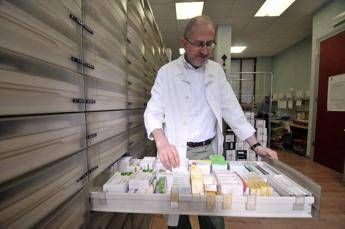 Farmaci contro malanni invernali, più gettonati i 'classici' e vitamina C Farmaci contro malanni invernali, più gettonati i 'classici' e vitamina C