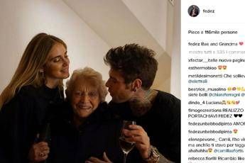Fedez posta foto con Chiara e 'la donna più importante della sua vita' Fedez posta foto con Chiara e 'la donna più importante della sua vita'