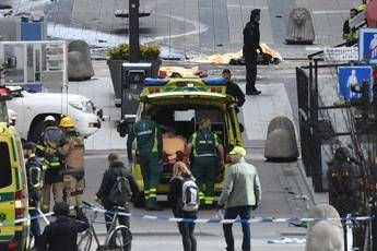 Stoccolma dopo Nizza, Berlino e Londra: gli attacchi terroristici con camion e auto Stoccolma dopo Nizza, Berlino e Londra: gli attacchi terroristici con camion e auto