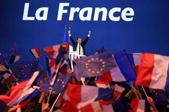 Macron presidente: difenderò Francia e Ue Macron presidente: difenderò Francia e Ue