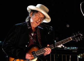 Habemus Nobel, Dylan a Stoccolma per ritirare il premio Habemus Nobel, Dylan a Stoccolma per ritirare il premio