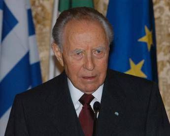Ciampi, da Bankitalia al Quirinale: una vita al servizio della Repubblica Ciampi, da Bankitalia al Quirinale: una vita al servizio della Repubblica