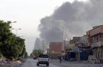 Caos Libia, 50 morti negli scontri a Tripoli Caos Libia, 50 morti negli scontri a Tripoli