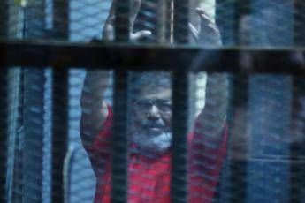 Egitto, annullata la condanna a morte per l'ex presidente Morsi Egitto, annullata la condanna a morte per l'ex presidente Morsi