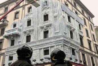 Palazzo ghiacciato in zona Moscova - A cura di AdnKronos Comunicazione