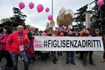Renzi per ora resta su no a stralcio stepchild, ma ansia per voto finale ddl Cirinnà Renzi per ora resta su no a stralcio stepchild, ma ansia per voto finale ddl Cirinnà