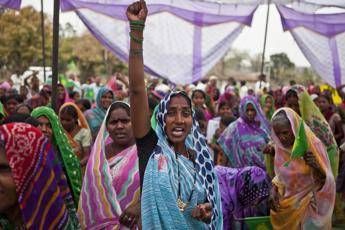 India, Corte Suprema vieta divorzio istantaneo India, Corte Suprema vieta divorzio istantaneo