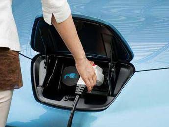 La strategia Nissan per la mobilità 'intelligente' La strategia Nissan per la mobilità 'intelligente'