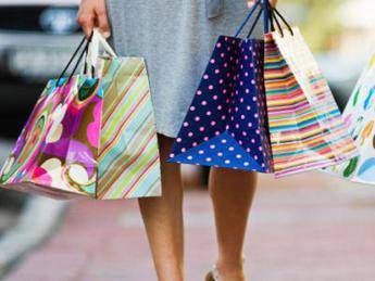 Shopping eco-friendly, il 57% degli italiani cerca abbigliamento 'green' Shopping eco-friendly, il 57% degli italiani cerca abbigliamento 'green'