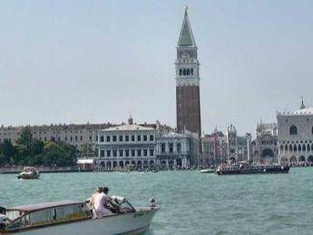 E' Venezia la città più 'eco-mobile' d'Italia. Male Reggio Calabria, Potenza e L’Aquila E' Venezia la città più 'eco-mobile' d'Italia. Male Reggio Calabria, Potenza e L’Aquila