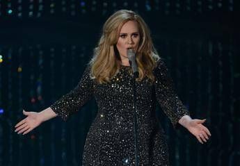 Adele sotto accusa: Ha copiato un cantante turco. Ecco la canzone incriminata /Ascolta Adele sotto accusa: Ha copiato un cantante turco. Ecco la canzone incriminata /Ascolta