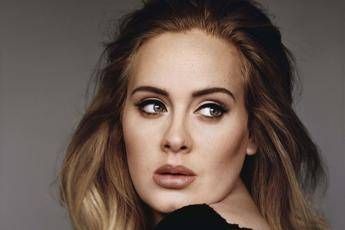 Adele è la cantante più popolare del 2015 Adele è la cantante più popolare del 2015