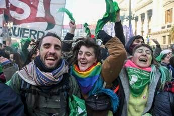 Argentina, primo sì all'aborto Argentina, primo sì all'aborto
