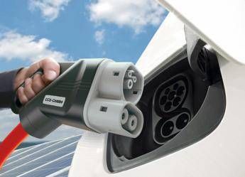 Auto elettrica, alleanza Bmw, Daimler, Ford e VW per rete ricarica ultra-rapida Auto elettrica, alleanza Bmw, Daimler, Ford e VW per rete ricarica ultra-rapida