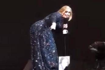 C'è un pipistrello!, la reazione di Adele è tutta da ridere /Video C'è un pipistrello!, la reazione di Adele è tutta da ridere /Video