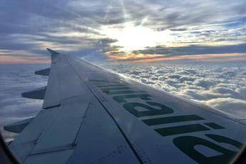 Alitalia, vendita entro il 30 aprile Alitalia, vendita entro il 30 aprile