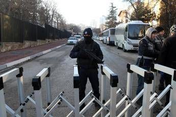 Ambasciatore russo ucciso ad Ankara, arrestate 6 persone Ambasciatore russo ucciso ad Ankara, arrestate 6 persone