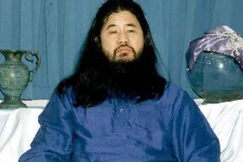 Attacchi al sarin, chi era il guru della setta Attacchi al sarin, chi era il guru della setta